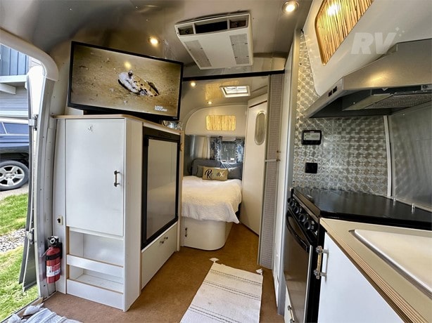 2008 Airstream Bambi 19CB Travel Trailer for sale — view 5