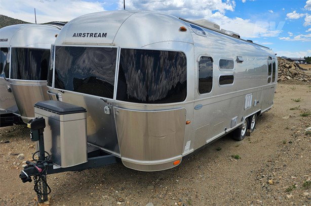 2011 Airstream 25FB Travel Trailer for sale