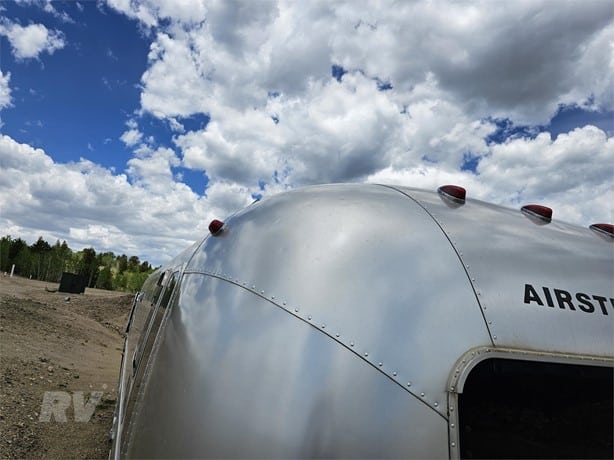 2011 Airstream 25FB Travel Trailer for sale — view 5