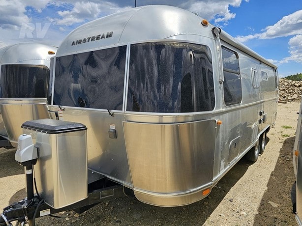 2018 Airstream 25RB Travel Trailer for sale — view 2