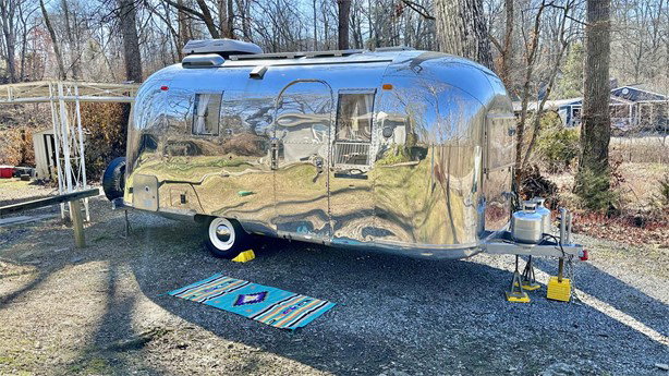 1965 Airstream Globetrotter 21FD Travel Trailer for sale — view 2