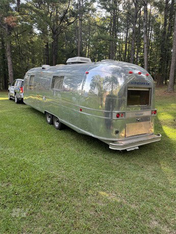 1968 Airstream International 30RB Travel Trailer for sale — view 3