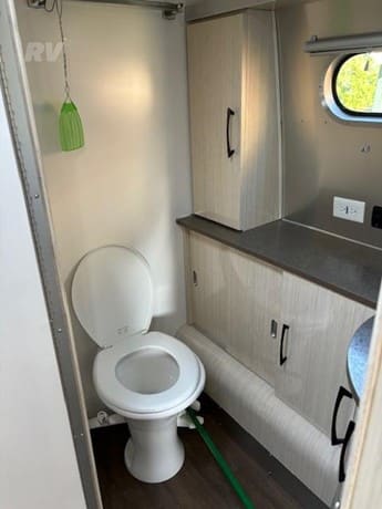 2019 Airstream Serenity 30RB Travel Trailer for sale — view 3