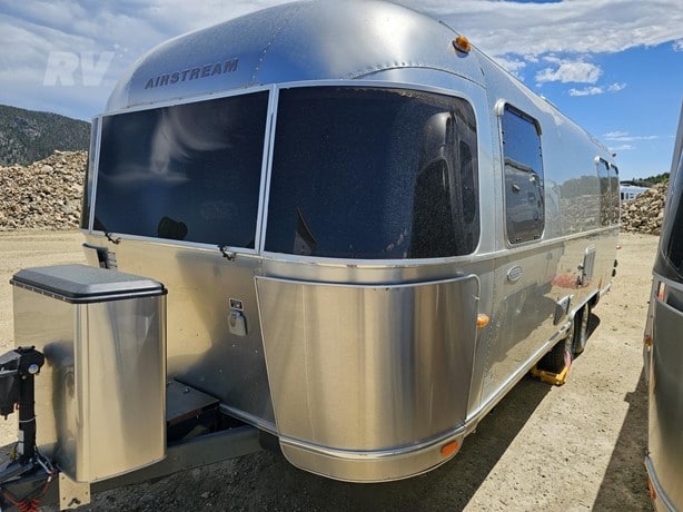 2013 Airstream Sterling 25FB Travel Trailer for sale — view 2