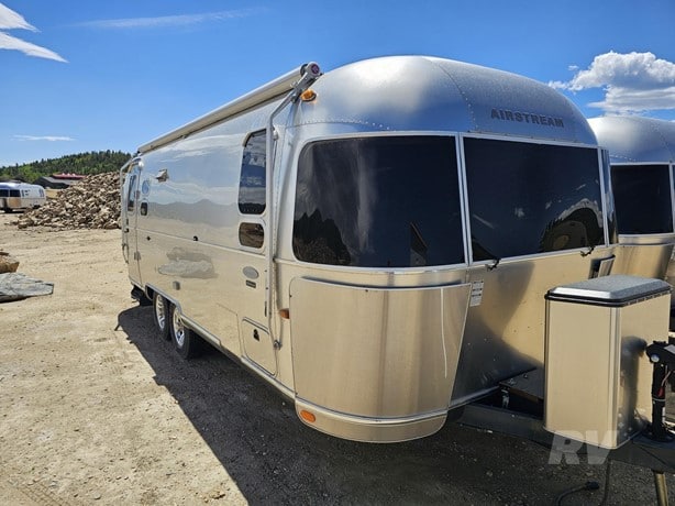 2013 Airstream Sterling 25FB Travel Trailer for sale — view 3