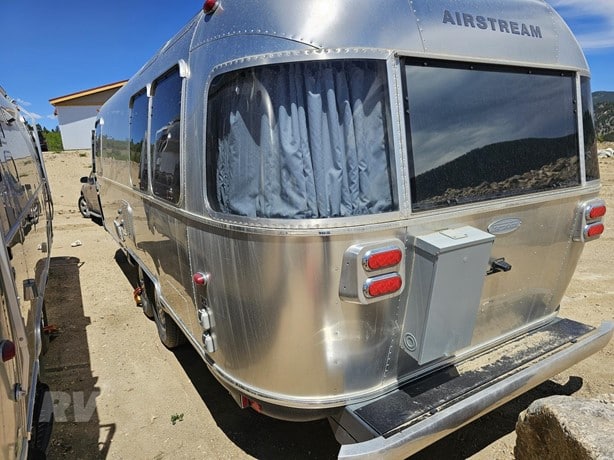 2013 Airstream Sterling 25FB Travel Trailer for sale — view 4