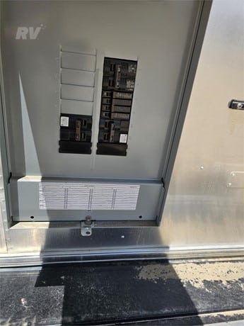 2013 Airstream Sterling 25FB Travel Trailer for sale — view 5