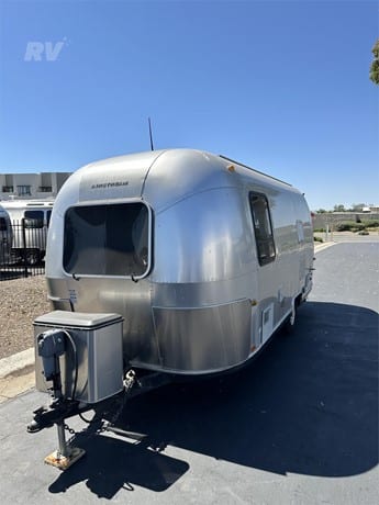 2008 Airstream Safari Sport 22 Travel Trailer for sale — view 3