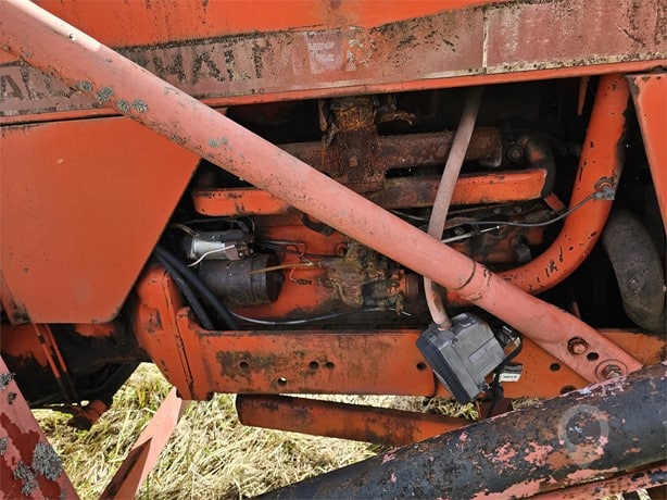1968 Allis-Chalmers 190XT III Tractor - Wheel for sale — view 3