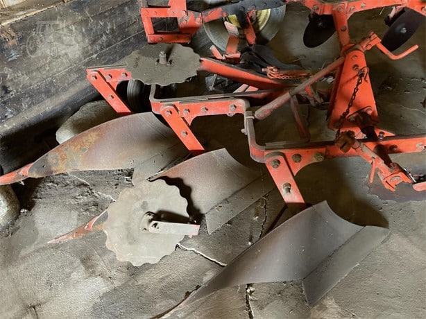 1964 Allis-Chalmers Tillage - Plough for sale — view 3