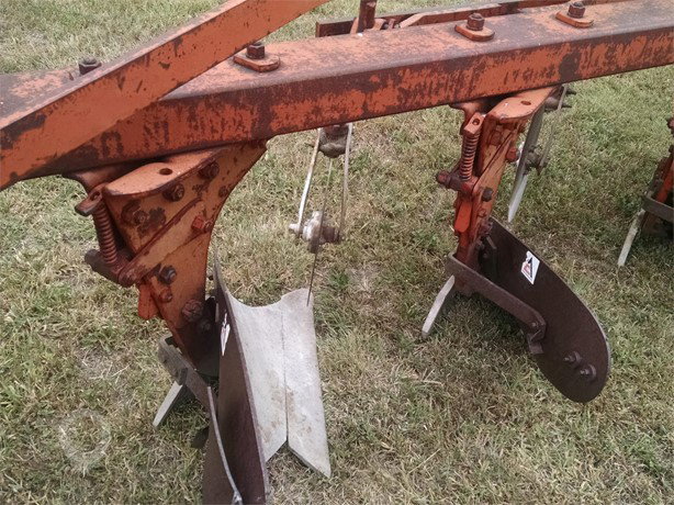 1975 Allis-Chalmers Tillage - Plough for sale — view 4
