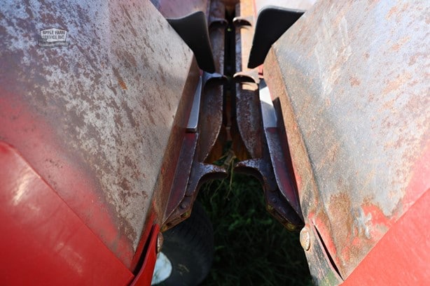 1991 Case IH Header - Row Crop for sale — view 2