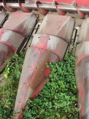 2002 Case IH Header - Row Crop for sale — view 3