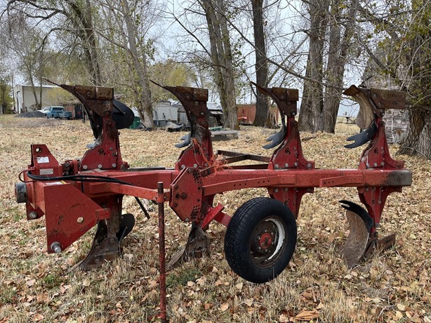 2000 Case IH Tillage - Plough for sale — view 2