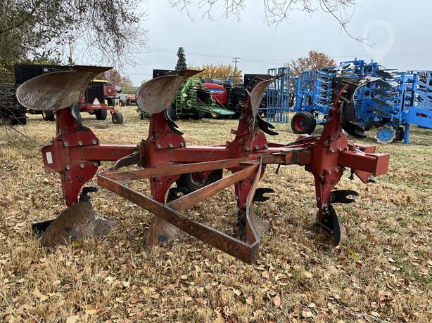 2000 Case IH Tillage - Plough for sale — view 4