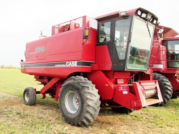 1986 Case IH Combine Harvester for sale — view 3