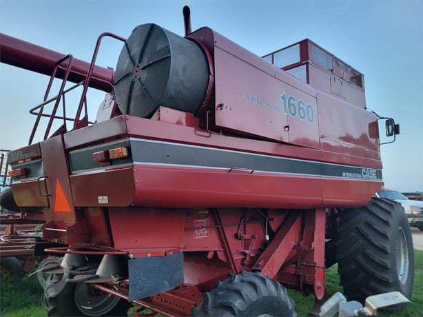 1991 Case IH Combine Harvester for sale — view 3