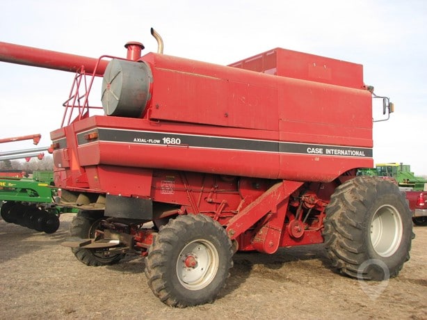 1990 Case IH Combine Harvester for sale — view 2