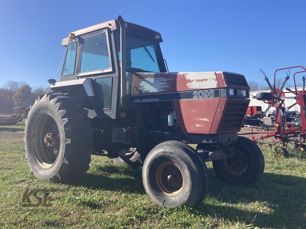 1989 Case IH Tractor - Wheel for sale