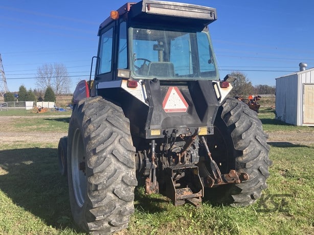 1989 Case IH Tractor - Wheel for sale — view 3