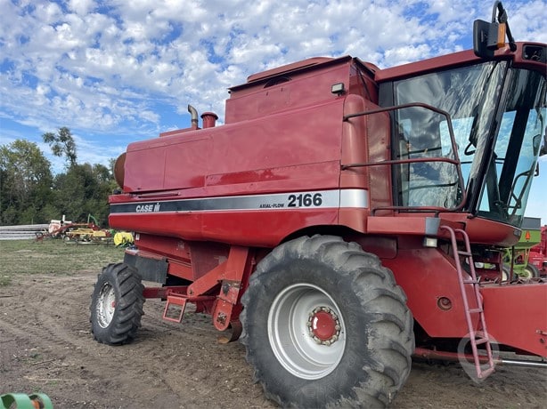 Case IH Combine Harvester for sale — view 2