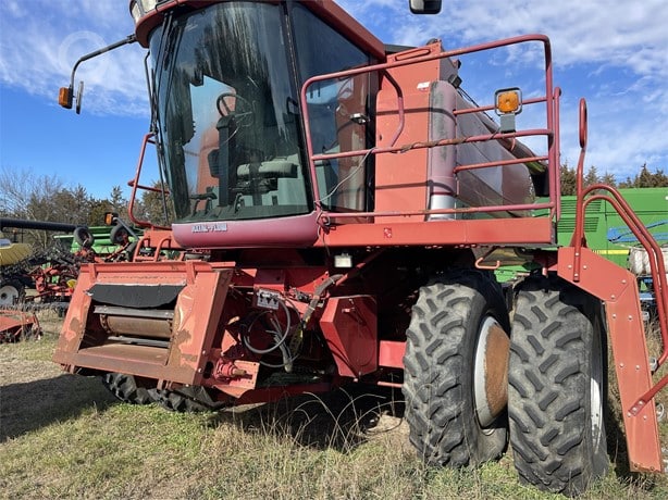 1998 Case IH Combine Harvester for sale — view 2