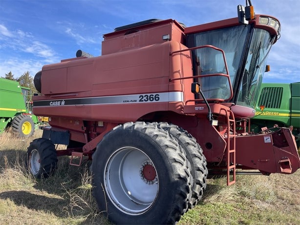 1998 Case IH Combine Harvester for sale — view 3