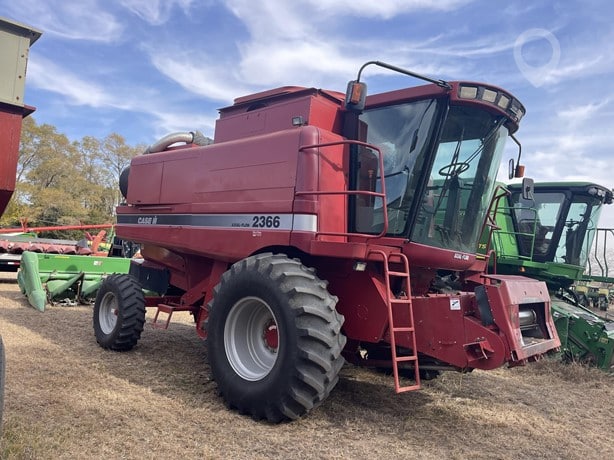 Case IH Combine Harvester for sale — view 4