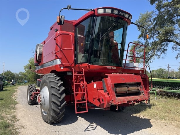 2006 Case IH Combine Harvester for sale — view 2
