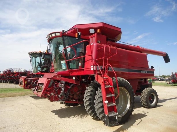 1998 Case IH Combine Harvester for sale