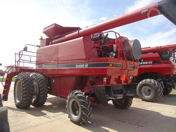 1998 Case IH Combine Harvester for sale — view 3