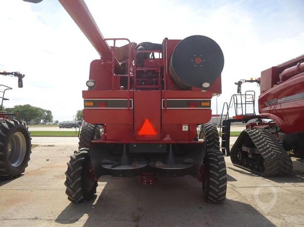 1998 Case IH Combine Harvester for sale — view 4