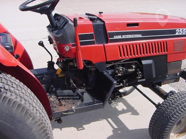 1989 Case IH Tractor - Wheel for sale — view 3