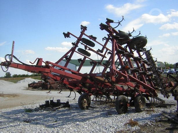 Case IH Tillage - Cultivator for sale — view 2