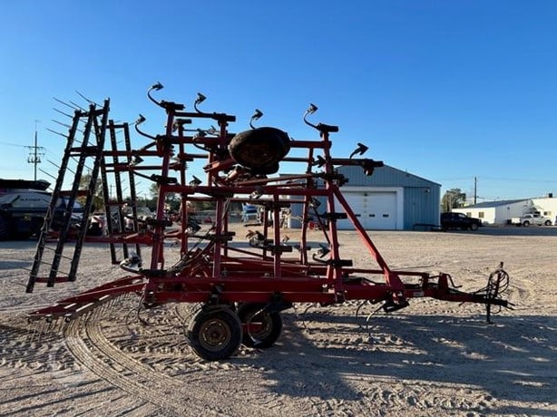Case IH Tillage - Cultivator for sale — view 4