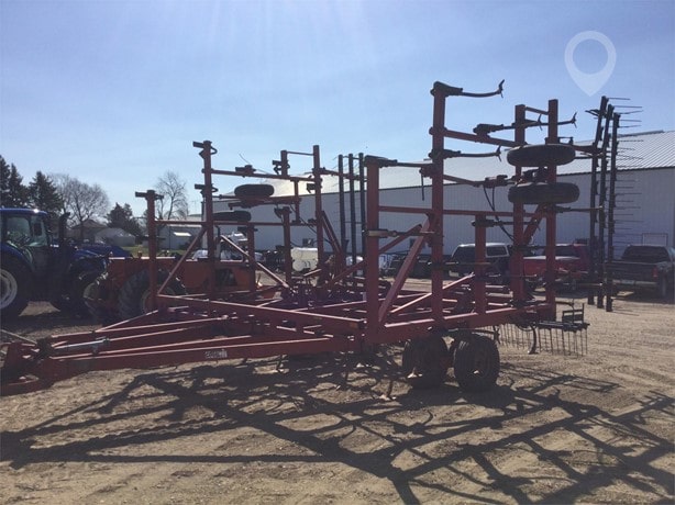 Case IH Tillage - Cultivator for sale — view 2