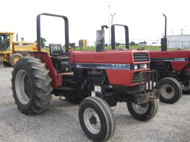 1985 Case IH Tractor - Wheel for sale — view 2