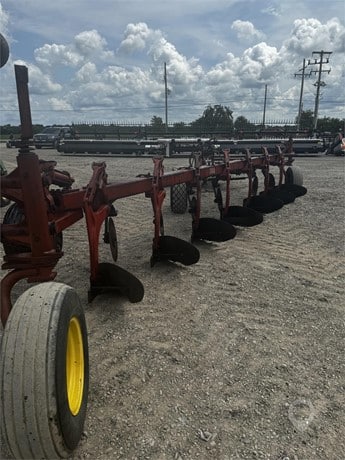 1983 Case IH Tillage - Plough for sale