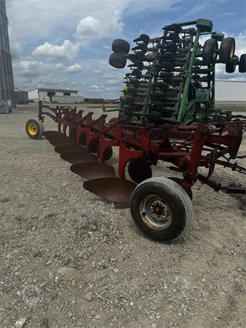 1983 Case IH Tillage - Plough for sale — view 4