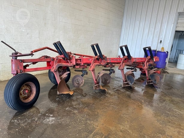 Case IH Tillage - Plough for sale — view 3