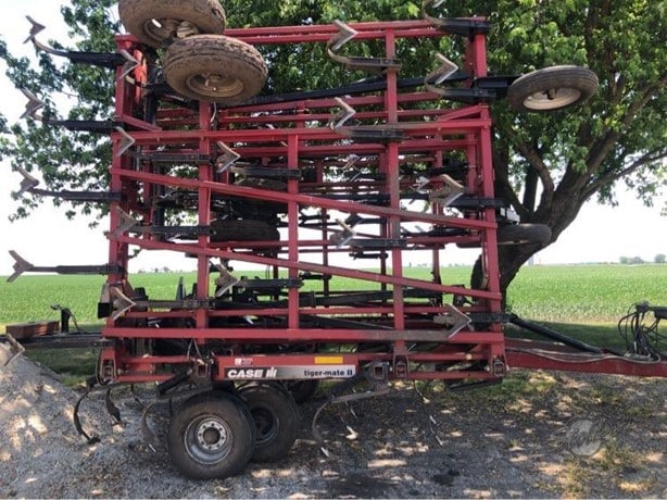 2002 Case IH Tigermate II Tillage - Cultivator for sale — view 3
