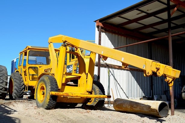 1975 Chamberlain Tractor - Wheel for sale