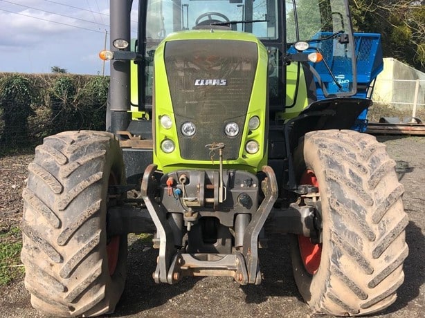 2011 Claas Axion 820 Tractor - Wheel for sale — view 4