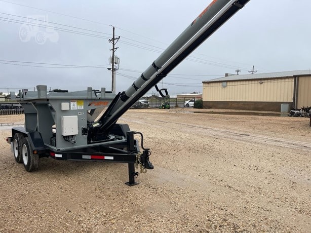 2023 Crust Buster Planting - Seed Tender for sale — view 5