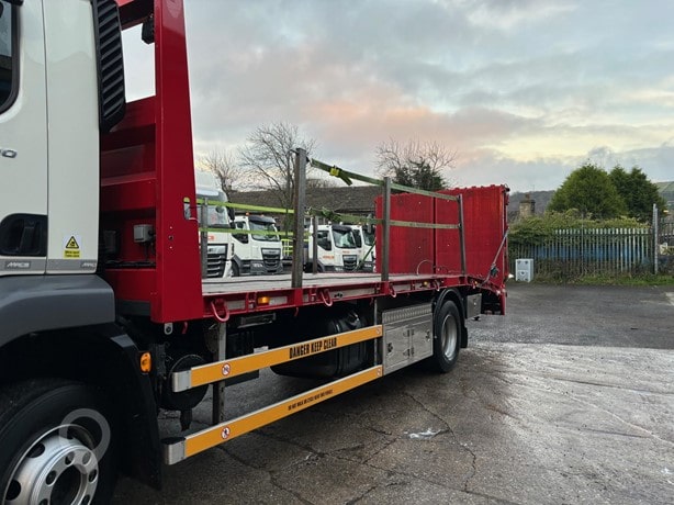 2023 DAF LF210 Beavertail Truck for sale — view 3