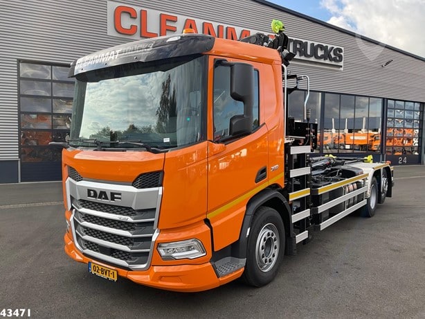 2023 DAF XD450 Hook Lift Truck for sale — view 2