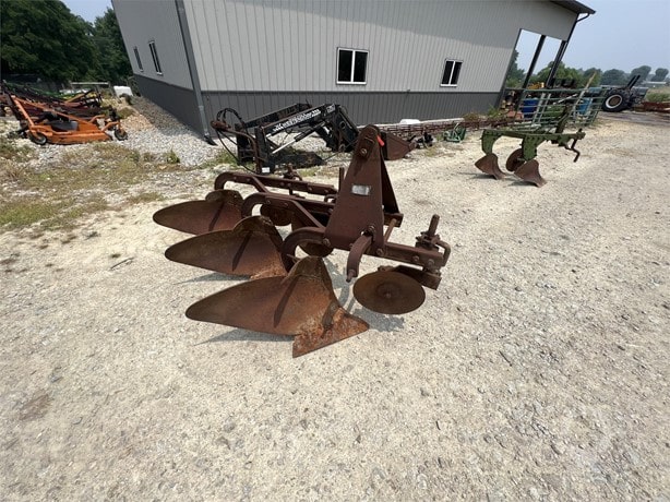 Dearborn 10-209 Tillage - Plough for sale — view 4