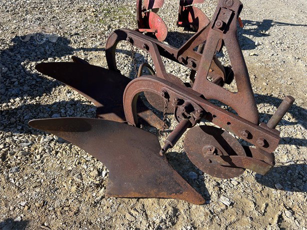 Dearborn Tillage - Plough for sale