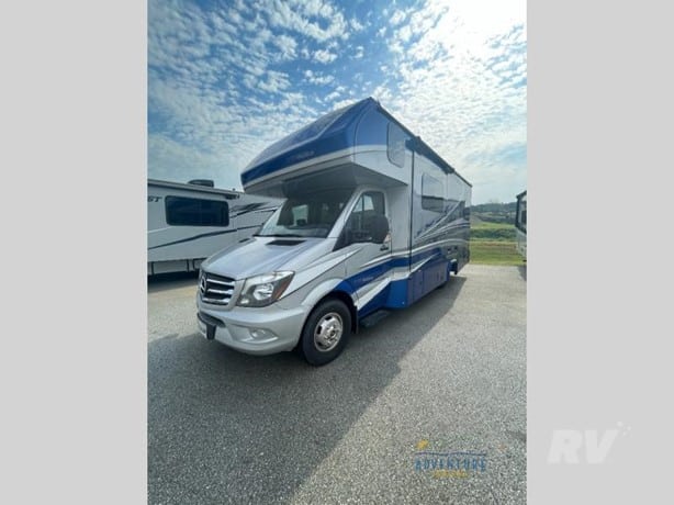 2020 Dynamax Isata 3 24RW Class C Motorhome for sale — view 4
