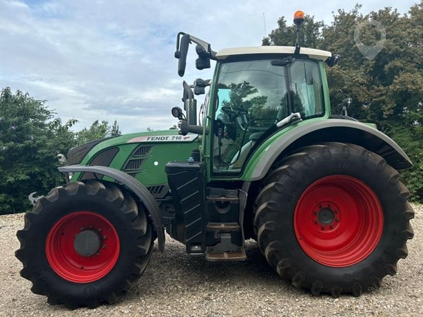2015 Fendt 716A Tractor - Wheel for sale — view 2